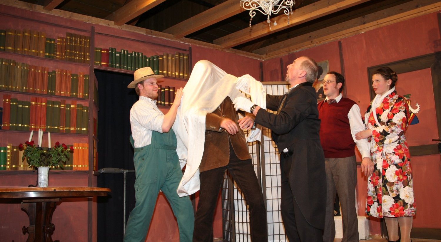 2012: Eine schaurig-schöne Hochzeitsnacht